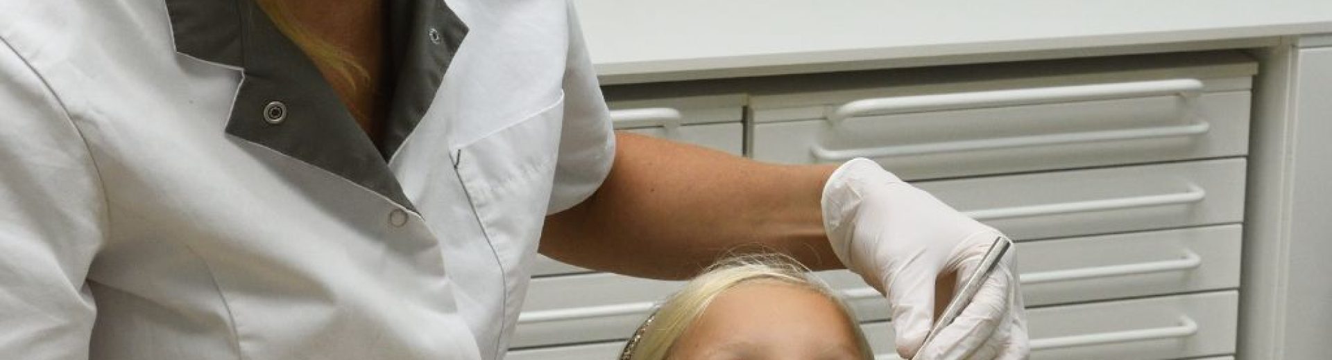 Kindertandarts - Kindvriendelijke tandarts zorgt voor jonge patiënten in Voorhout