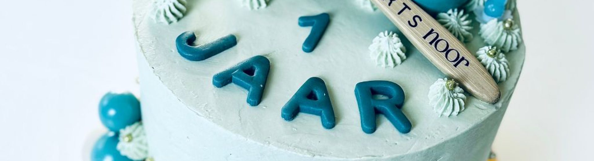 Tandarts Noor viert 1-jarig jubileum van de praktijk in Voorhout
